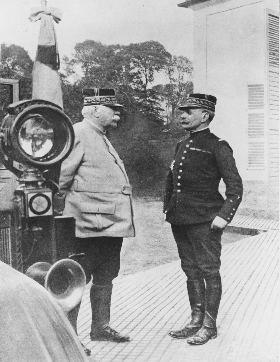 General Joffre og general Foch, 1914 av French Photographer