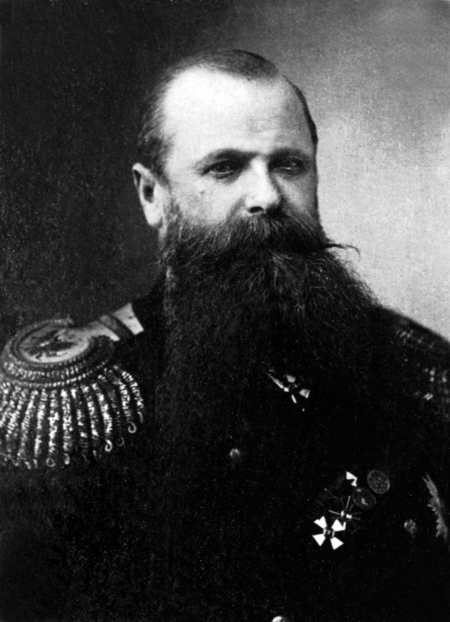 Portrett av Makhroff, Admiral. av French Photographer