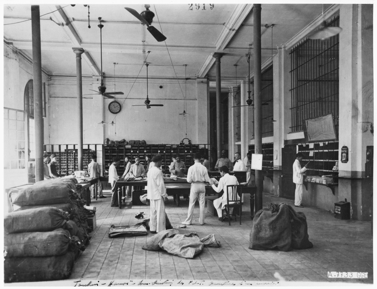 Postkontoret i Hanoi, ca. 1920 av French Photographer