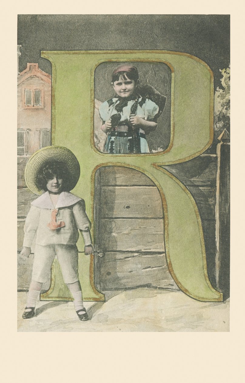A: To barnekostymer av French School