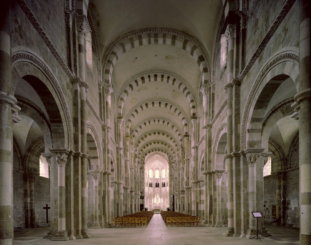 Utsikt over interiøret, 1120-50 av French School