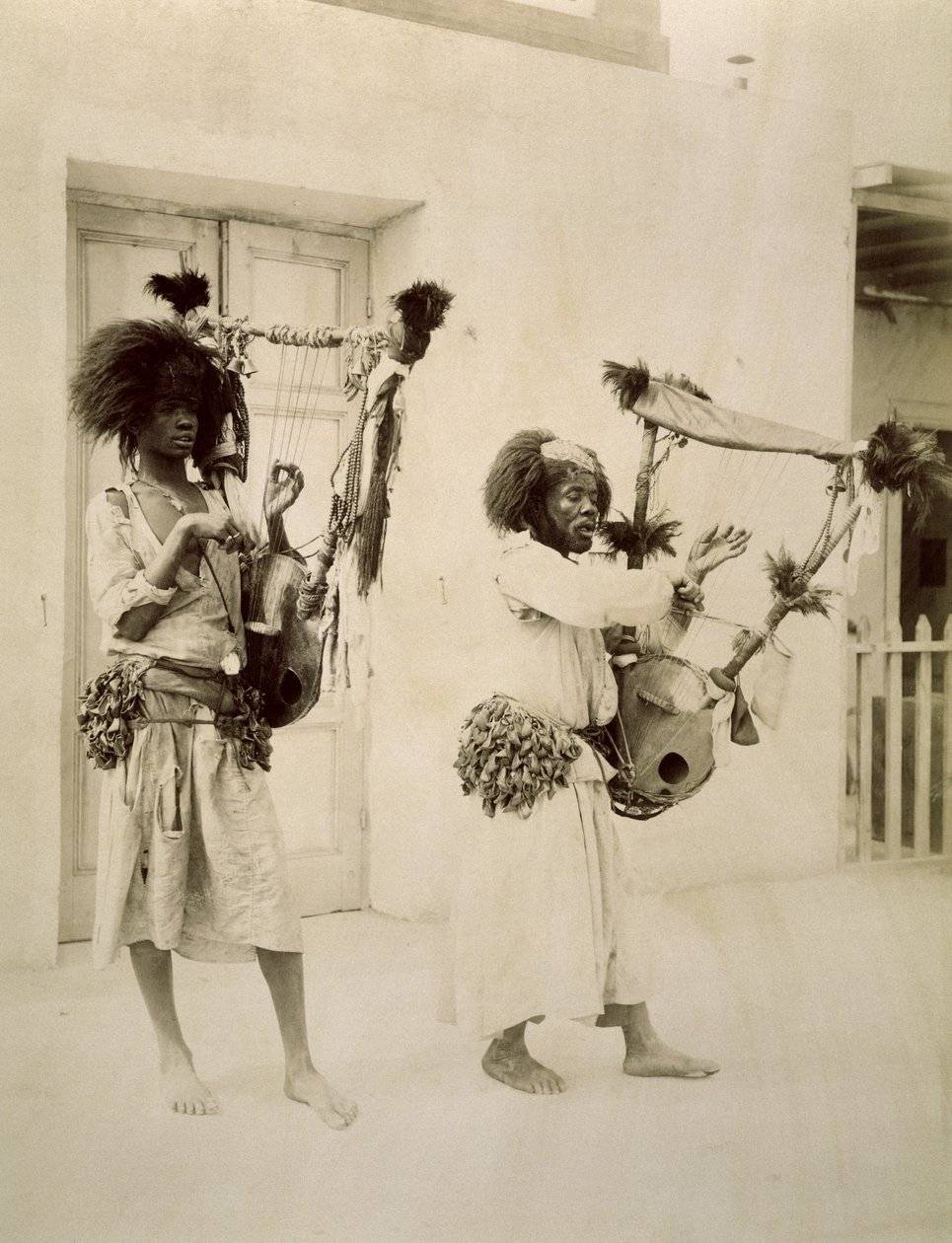 Nubiske musikere (sepia-bilde) av G. Lekegian