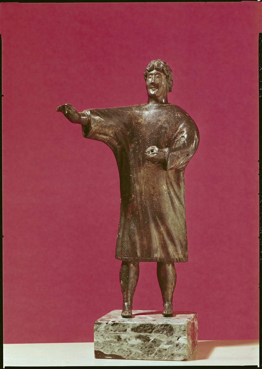 Figur av en mann iført en sagum, fra Neuvy-en-Sullias (bronse) av Gallo Roman