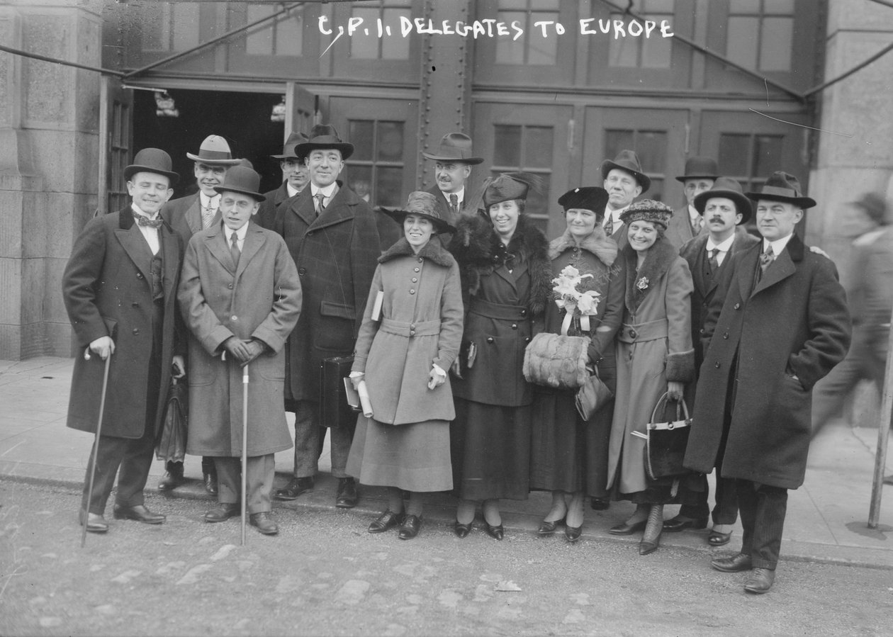 C.P.I. Delegater til Europa, 1917-8 av George Grantham Bain
