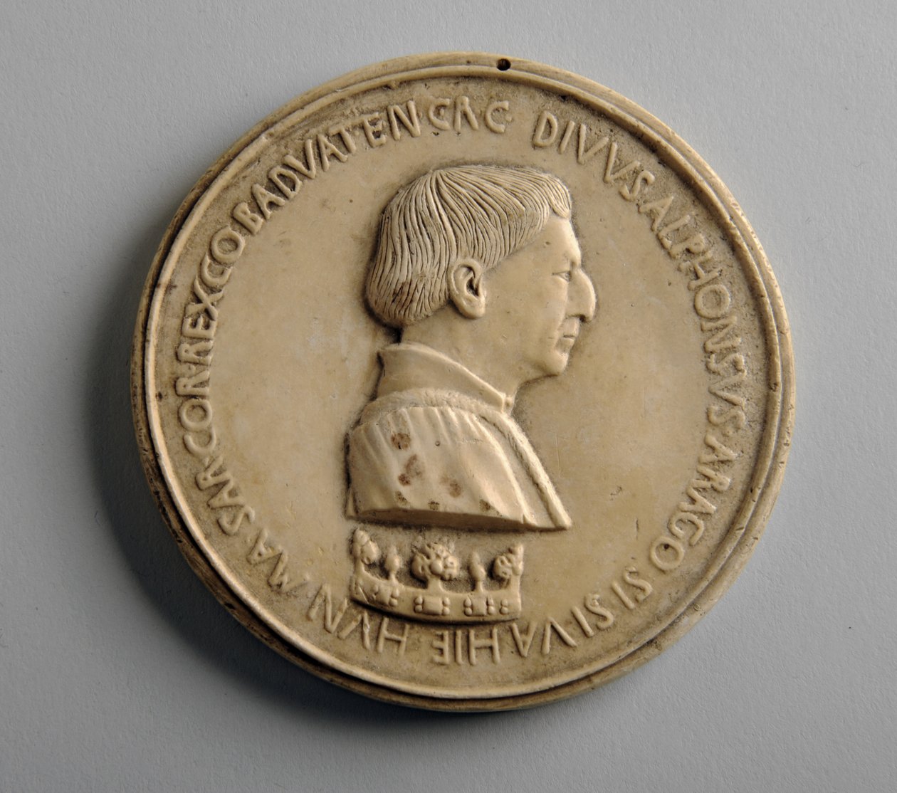 Gipsmedaljong (gips) av George James Frampton