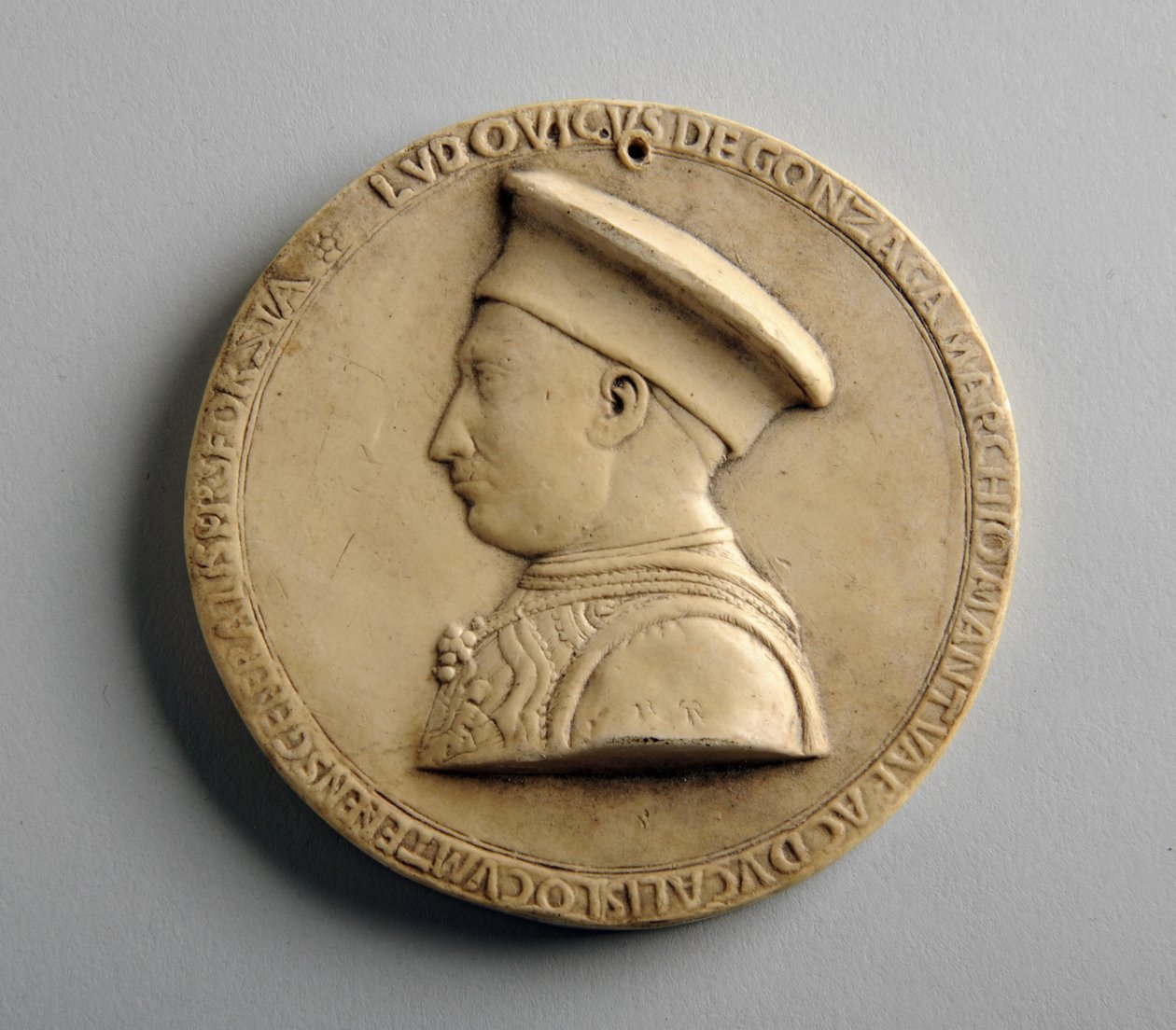 Gipsmedaljong (gips) av George James Frampton