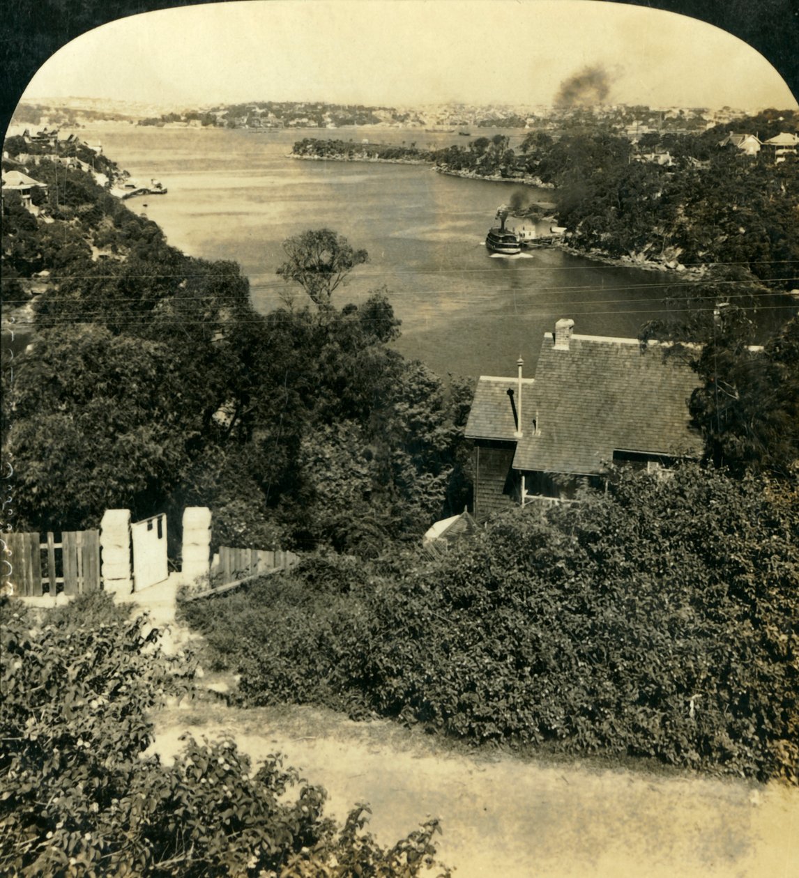 Mosmans Bay, Sydney, Australia, c1909. av George Rose