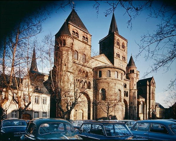St. Peters katedral av German School