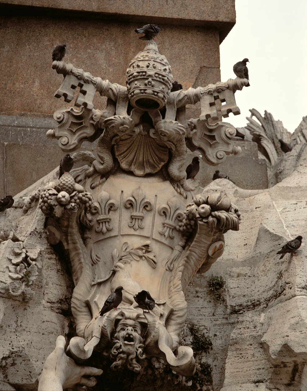 The Fountain of the Four Rivers, detalj av våpenskjoldet til Innocent X 1574-1655, 1648-51 stein av Gian Lorenzo Bernini