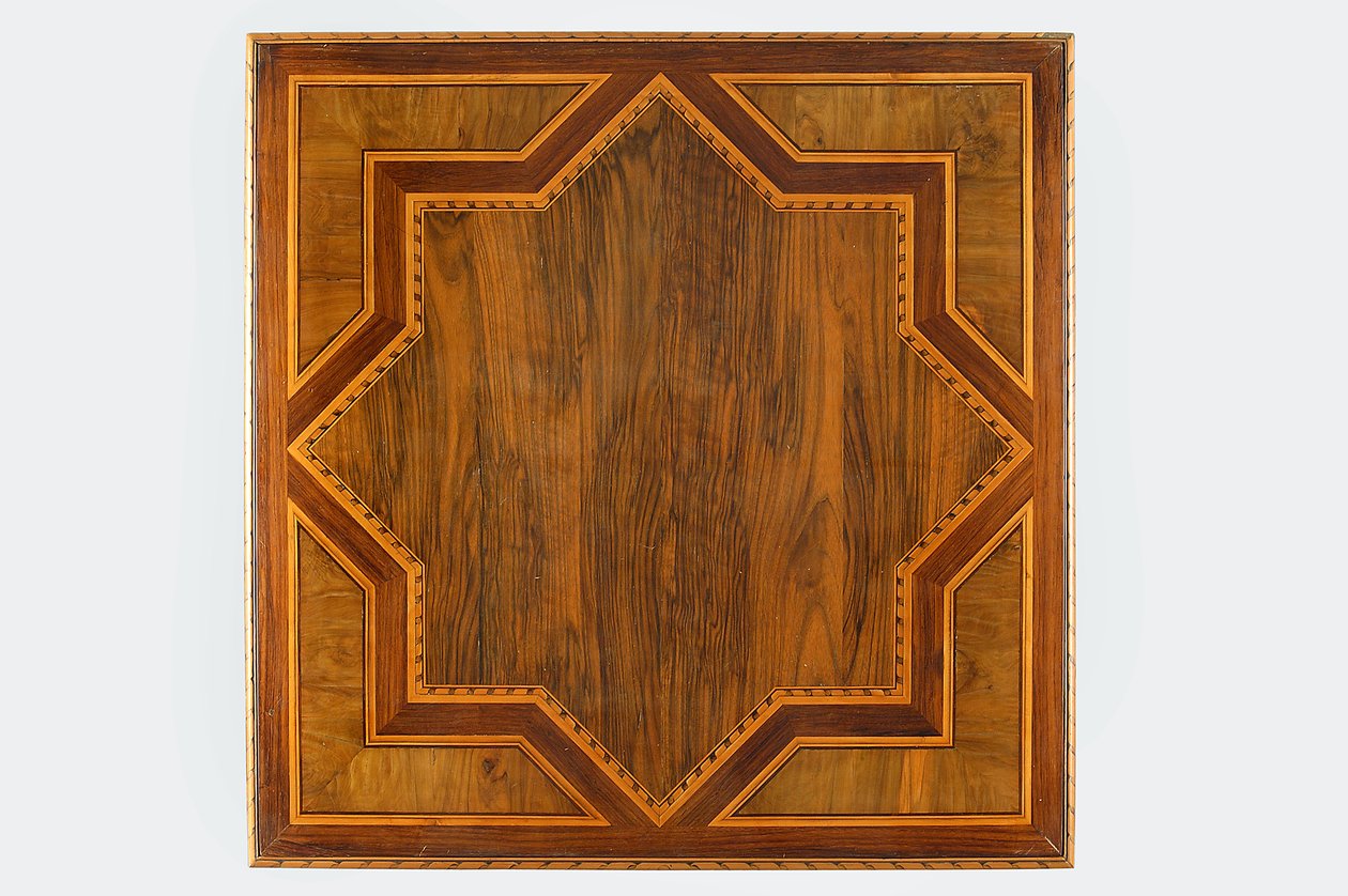 Toppbord (tre) av Giuseppe Maggiolini