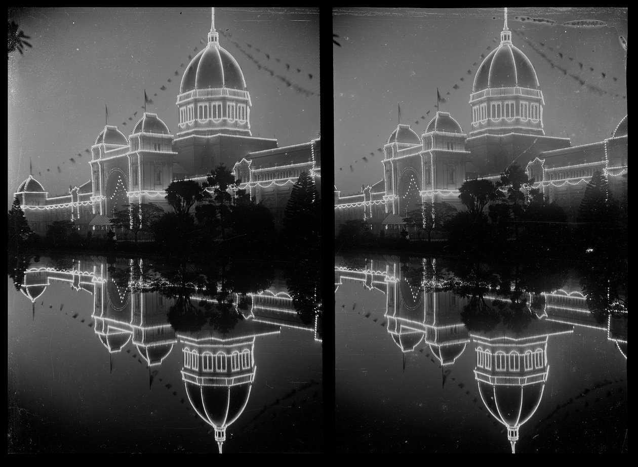 Federation Celebrations, Illuminated Exhibition Building av Godfrey H Myers