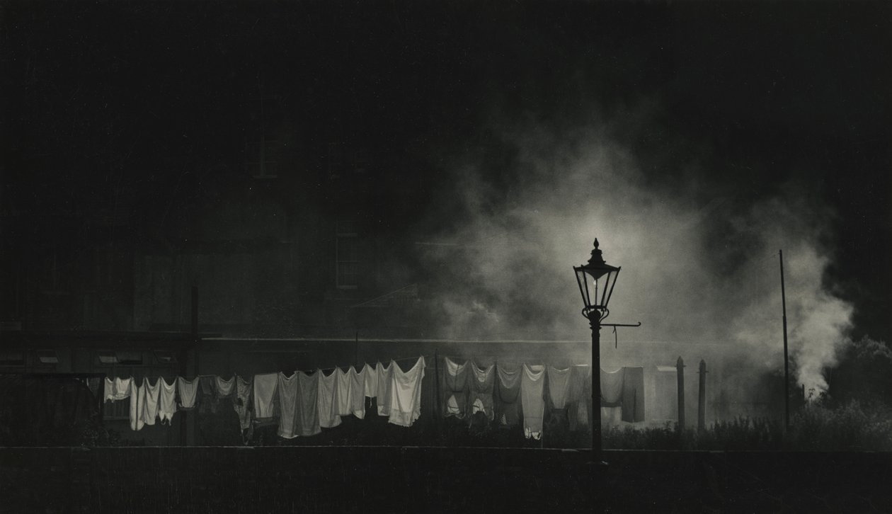  av Godfrey Macdominic