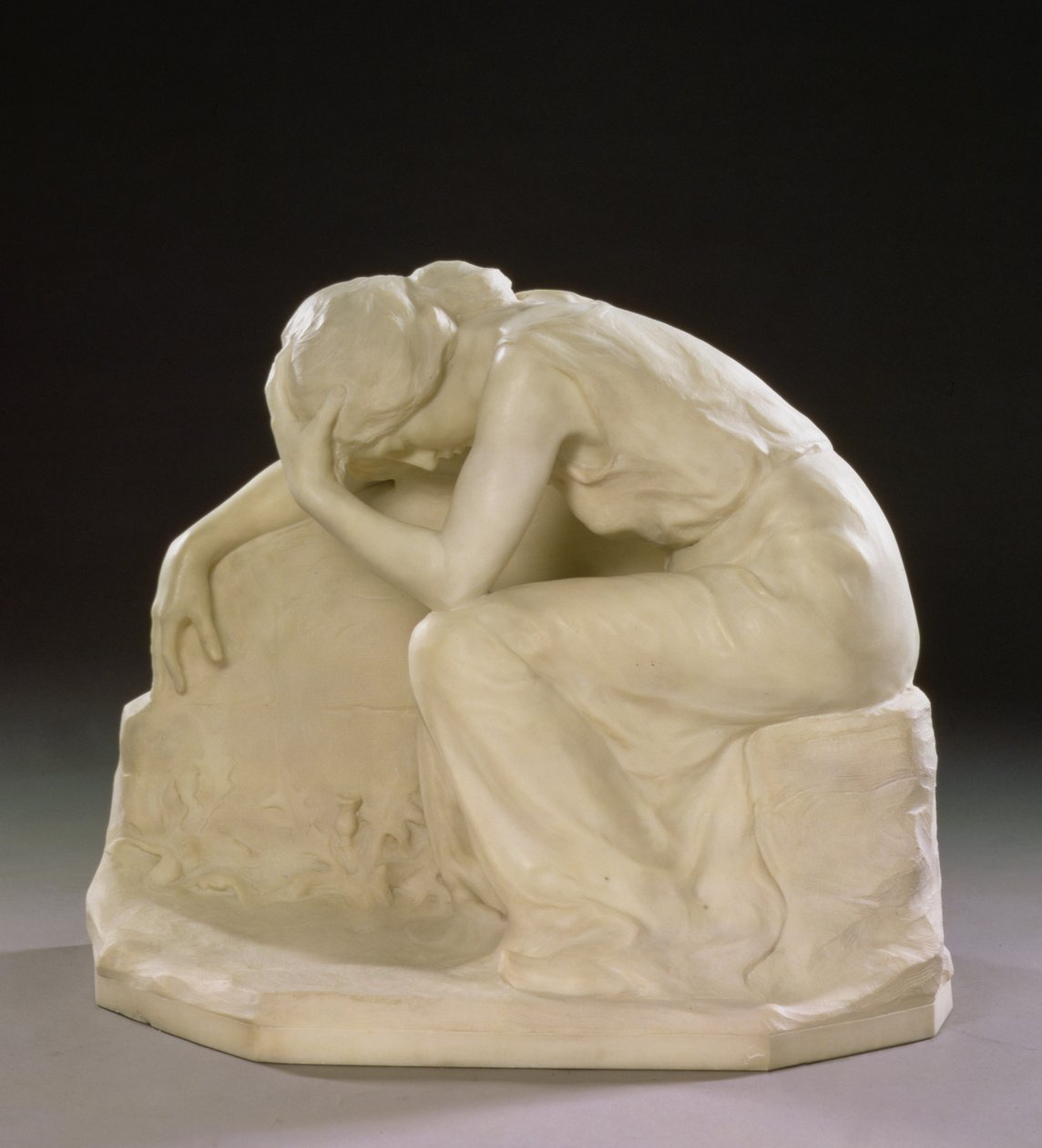 The Deserted Lover, 1904 (marmor) av Harald Sorensen Ringi
