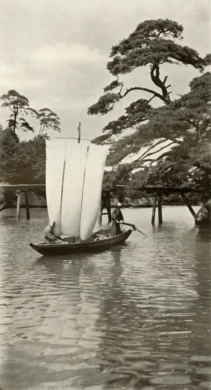 At Matsushima, 1910. av Herbert Ponting