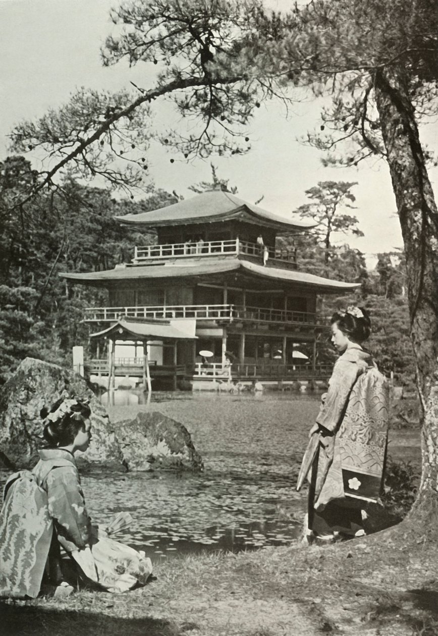 Kinkakuji The Golden Pavilion, 1910. av Herbert Ponting