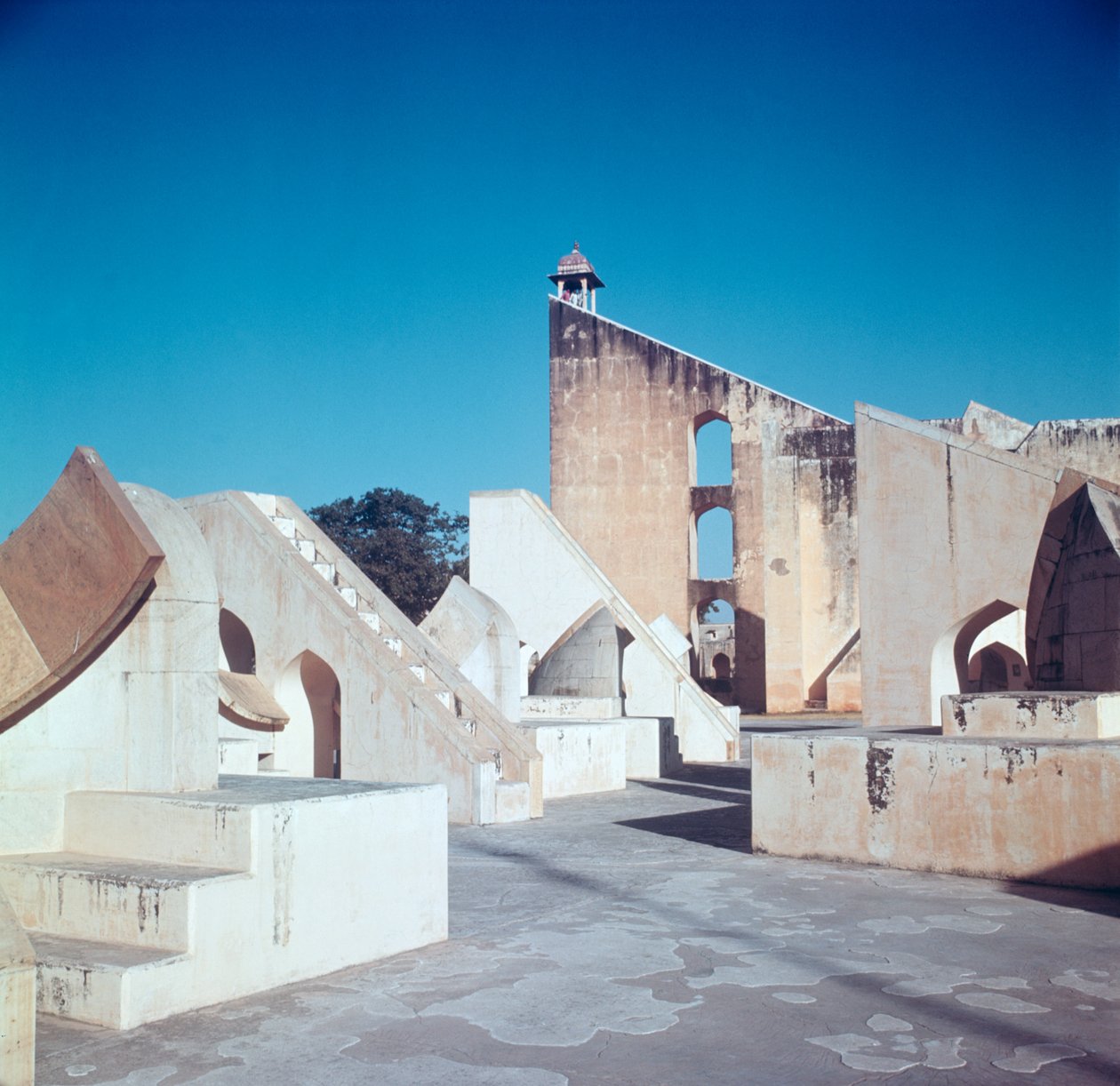 Astronomisk observatorium, bygget 1726-34 av Indian School