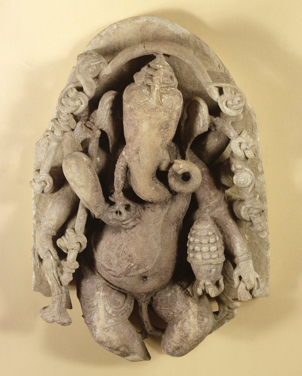 Figur av Ganapati, Chandella-dynastiet (sandstein) av Indian School