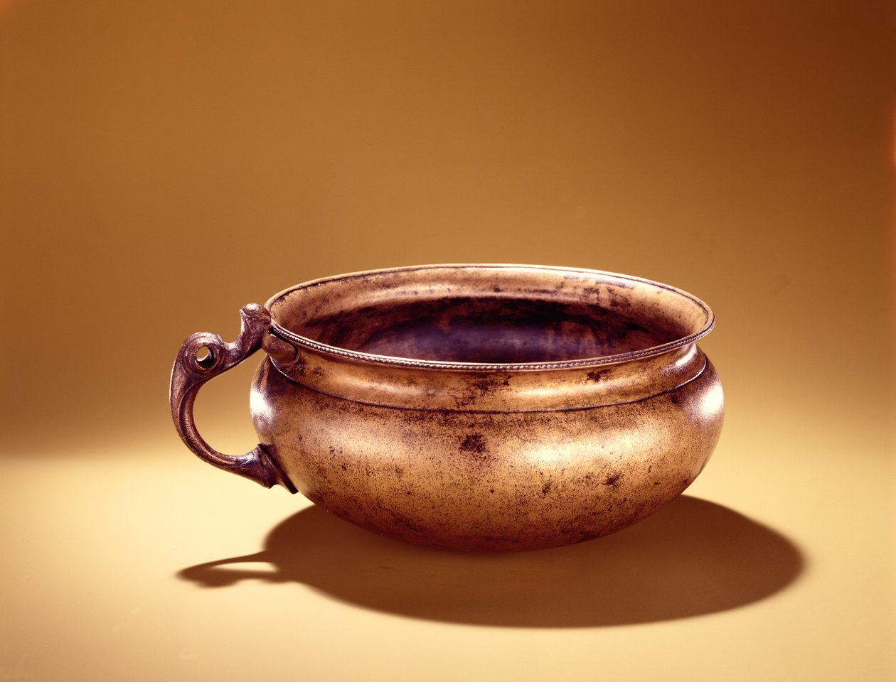 Skål, fra Keshcarrigan, County Leitrim (bronse) av Iron Age