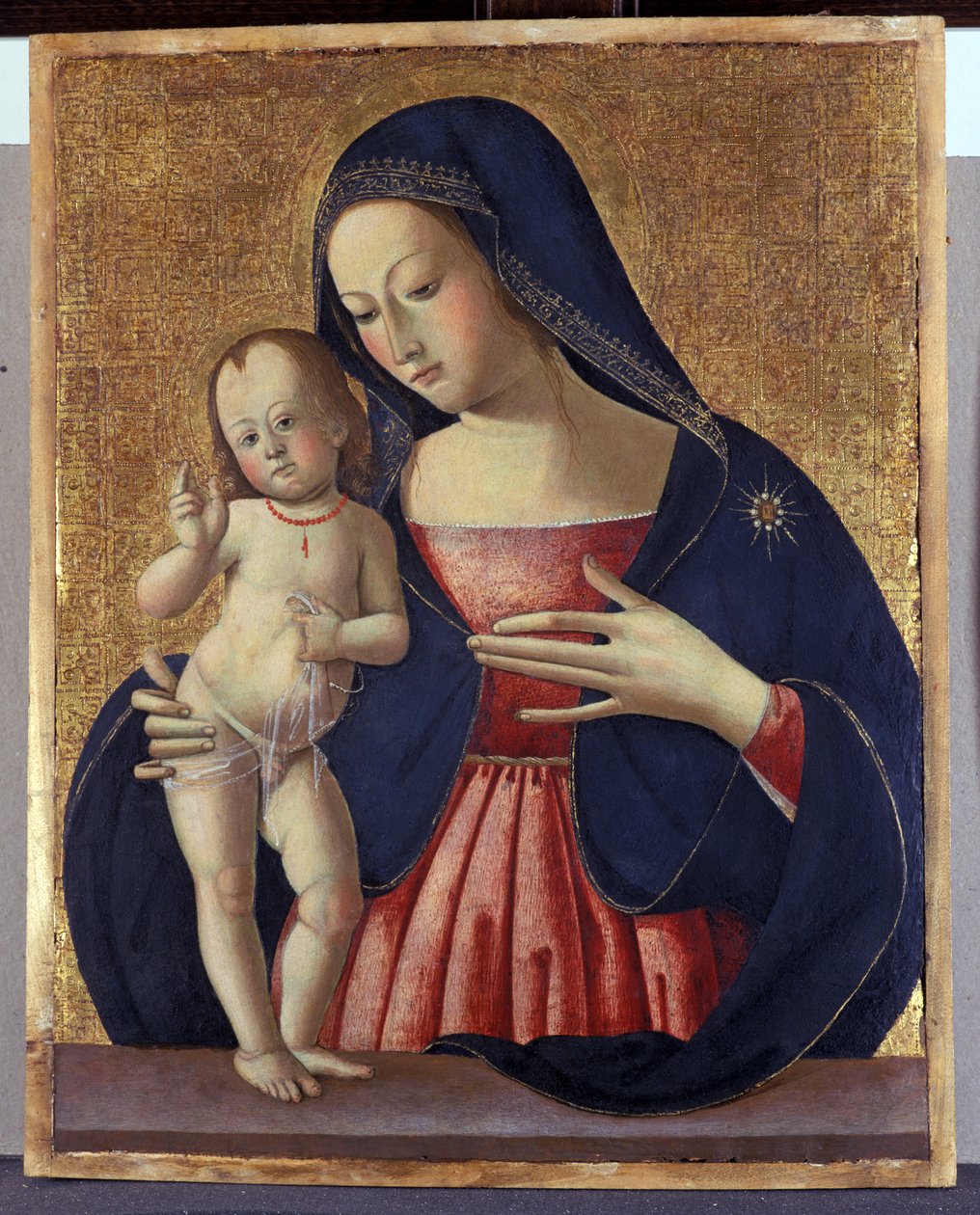 Madonna og barn, ca. 1500 (tempera på poppeltre) av Italian School