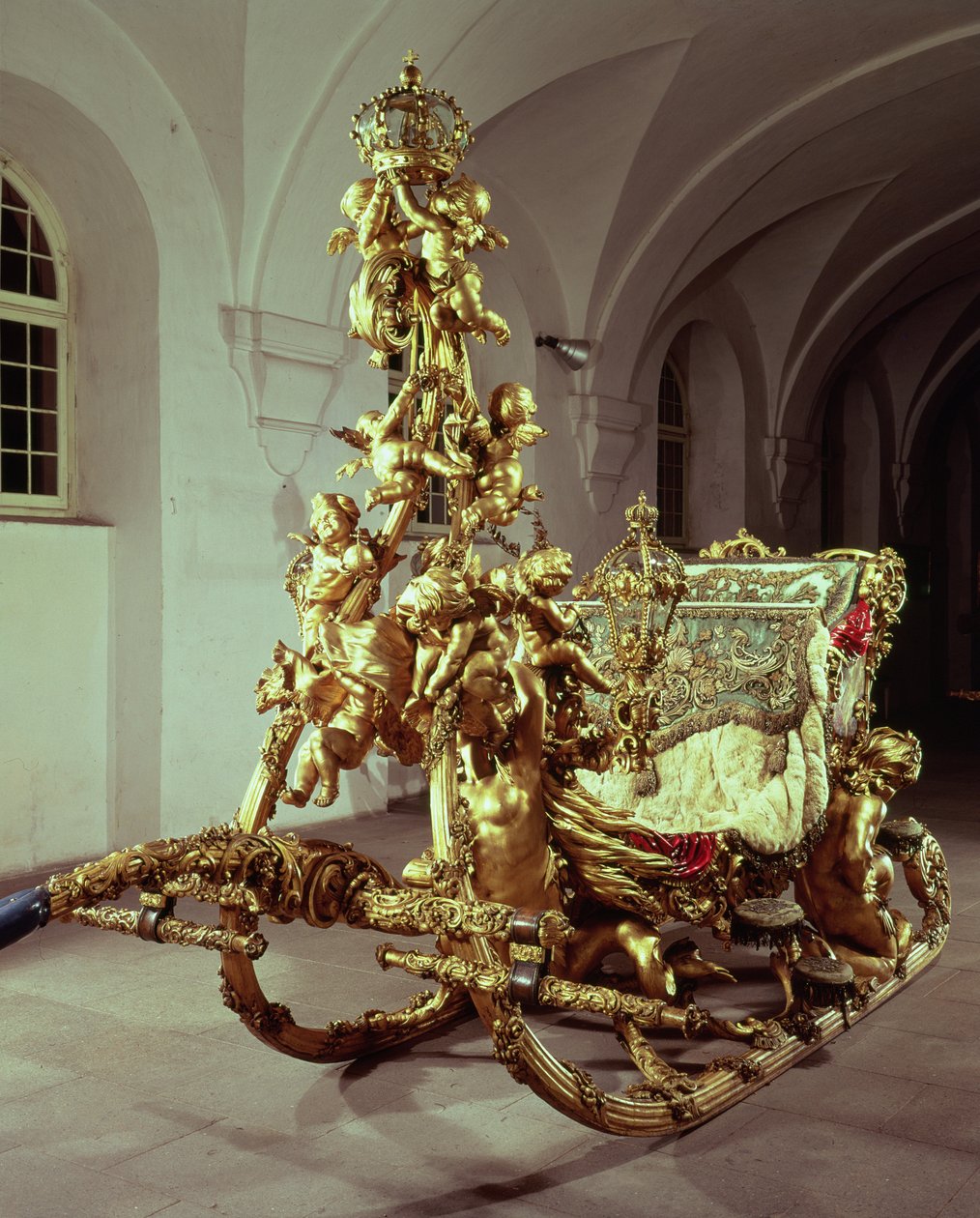 Statsslede av Ludwig II (1845-86) bygget 1872-80 (forgylt utskåret tre) av J.M. Mayer