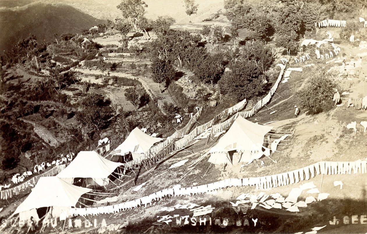 Subathu India Washing Bay, ca. 1900-1930 (sepia-bilde) av J. Gee