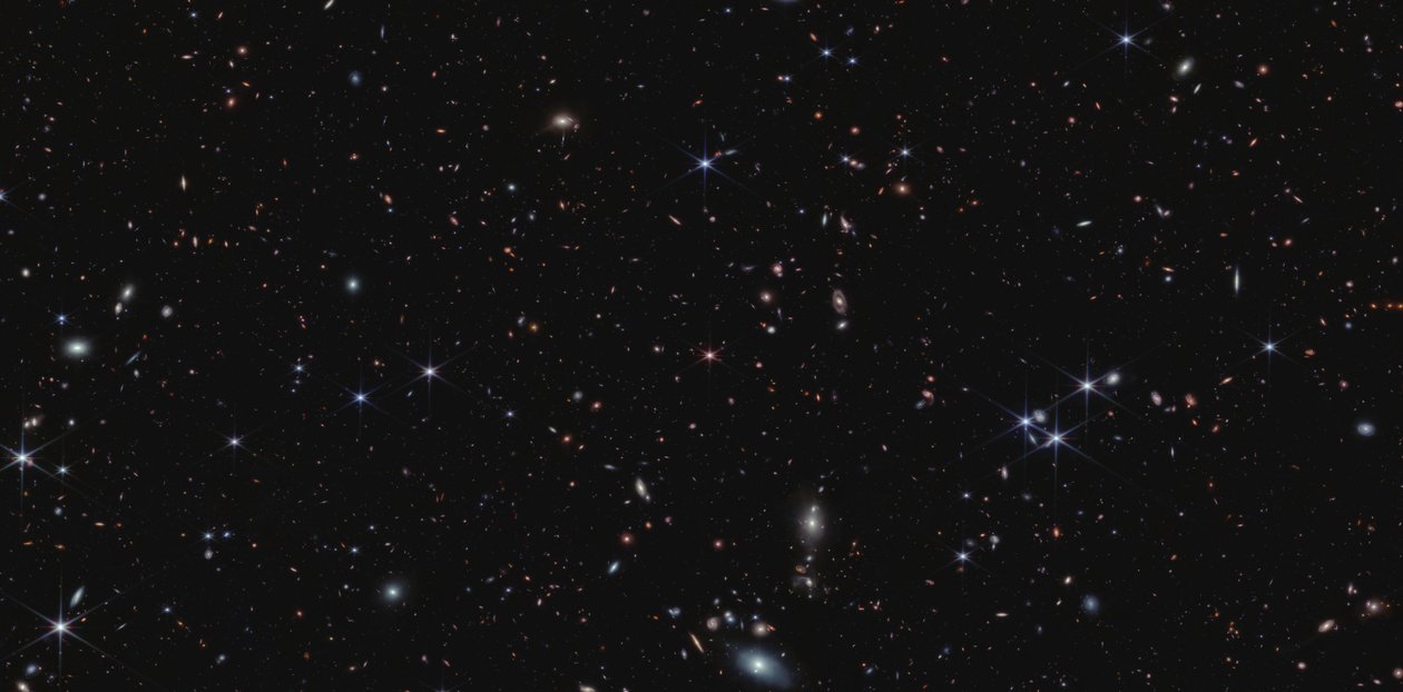 Quasar J0100+2802 (NIRCam-bilde) av James Webb Space Telescope (NASA)