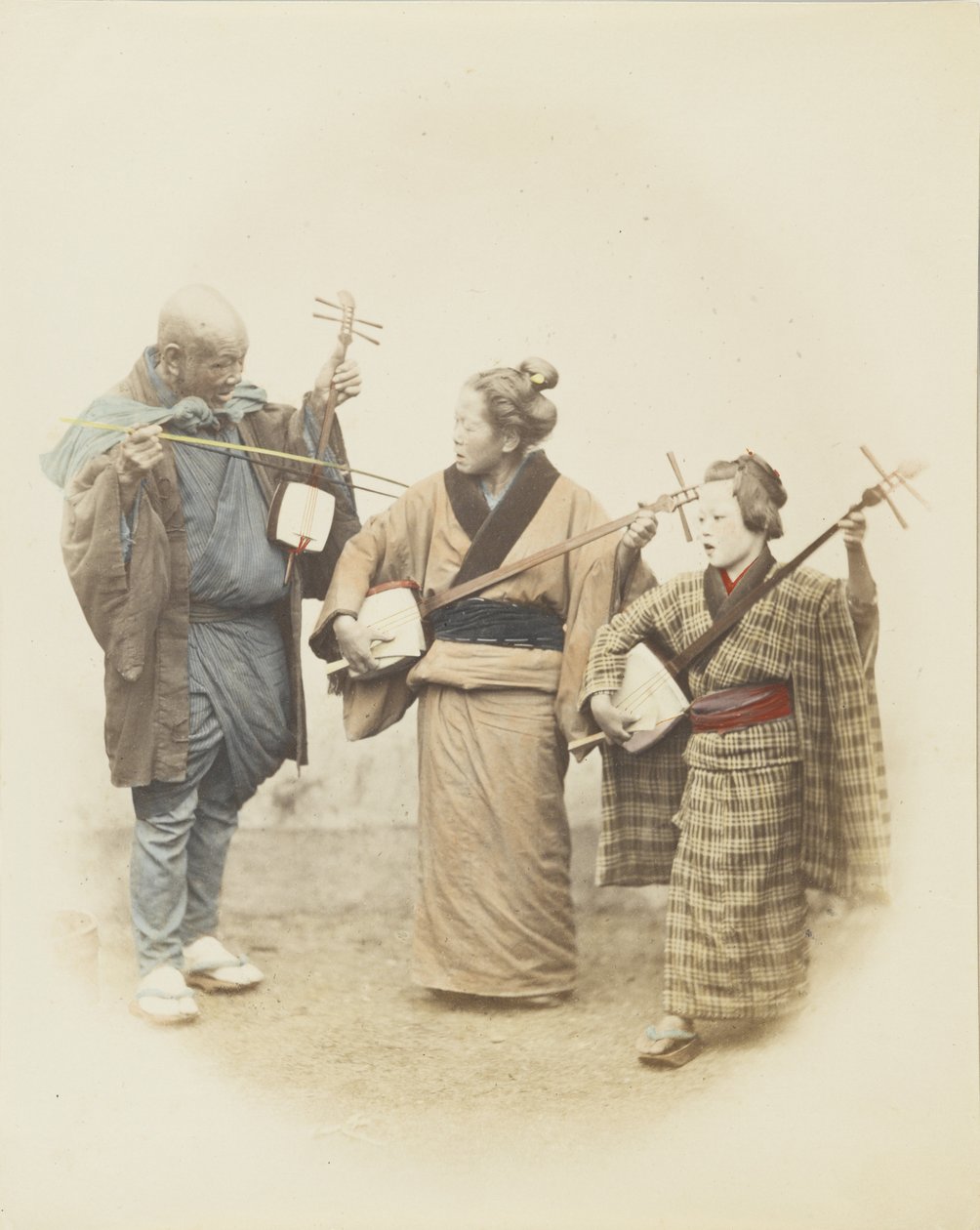 Musikere (håndfarget s/hvitt-bilde) av Japanese Photographer