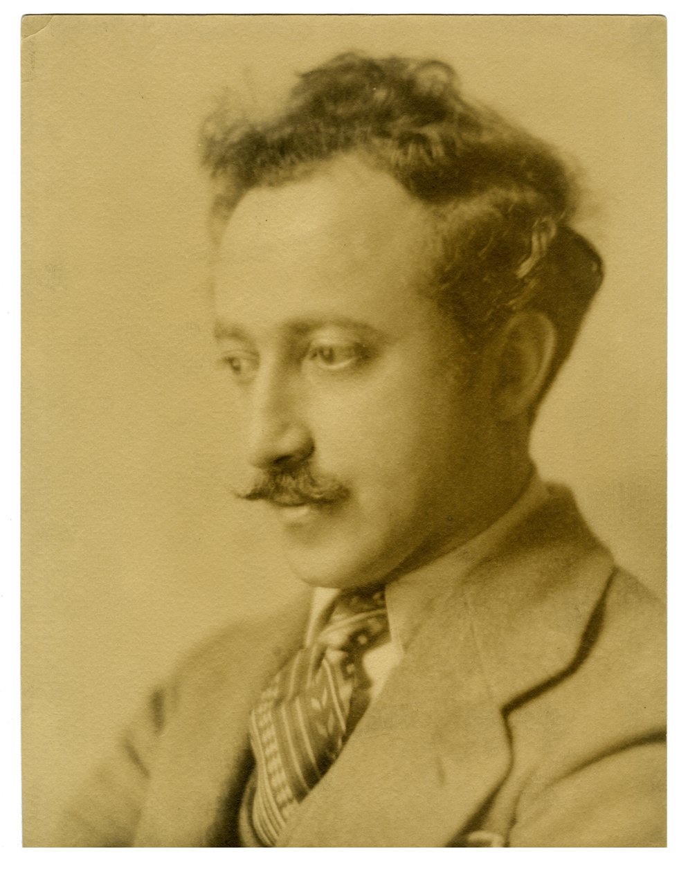 Joseph Auslander, poet, ca. 1925-27 av Jessie Tarbox Beals