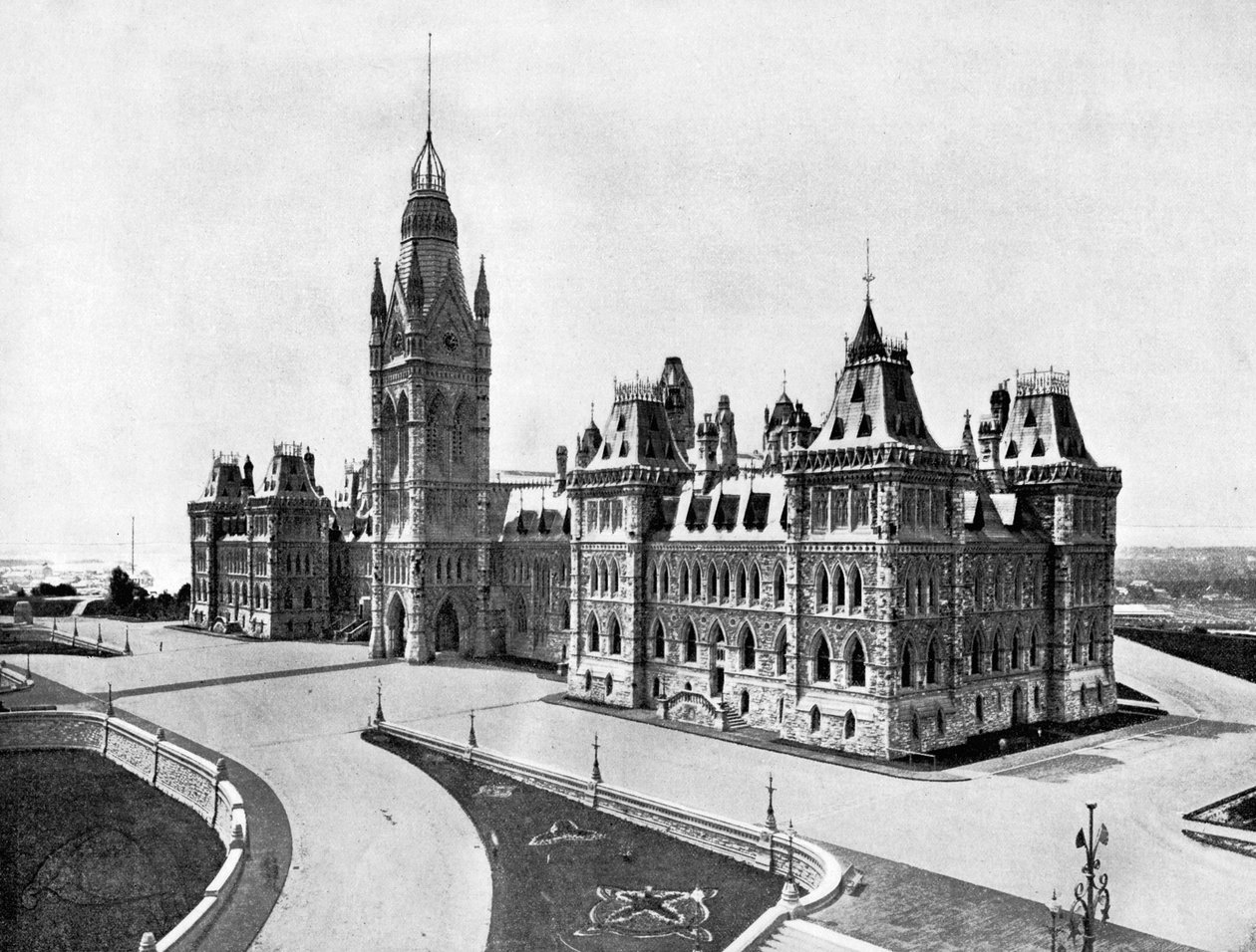 Houses of Parliament, Ottawa, Canada, 1893. av John L. Stoddard