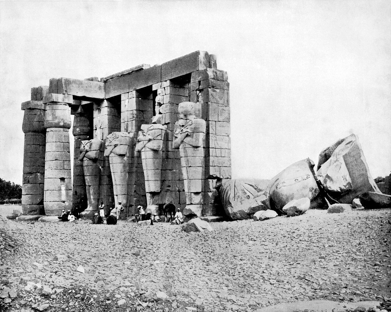 Ruiner, Theben, Egypt, 1893. av John L. Stoddard