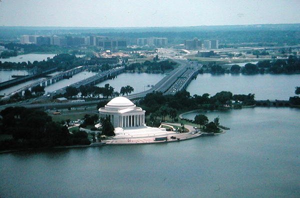 Jefferson Memorial, bygget 1938-43 av John Russell Pope