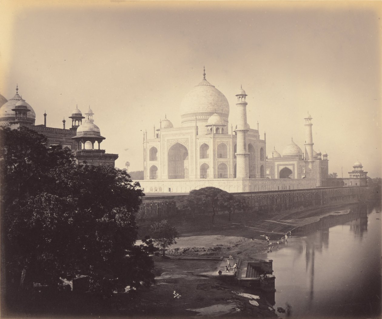 Taj Mahal, Agra, India av John Saché