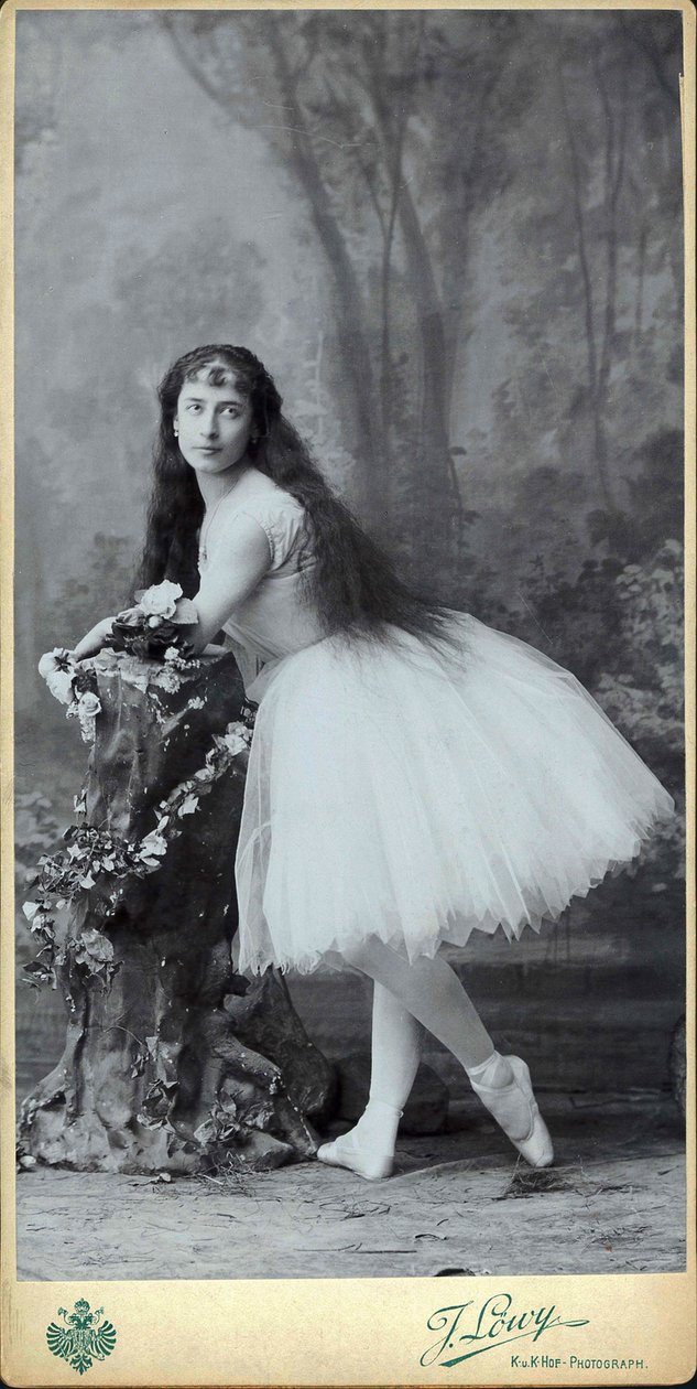 Luigia Cerale som Giselle, ca. 1880. av Josef Löwy