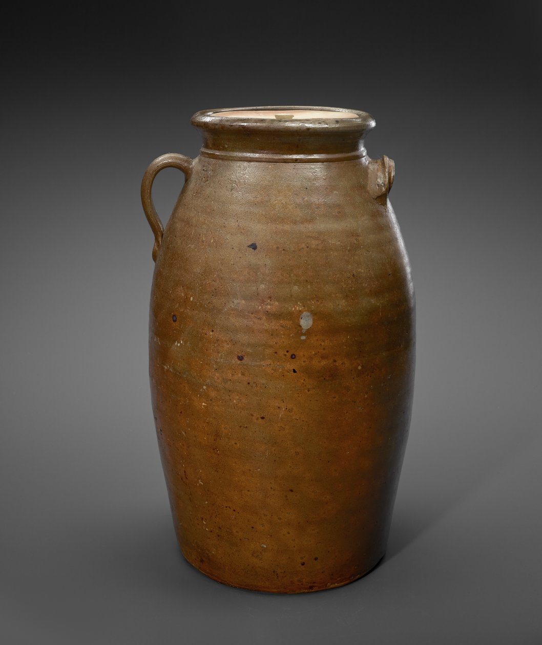 Churn, c. 1870-1900 (slipglasert steintøy) av Joseph C. (attr.to) Rushton