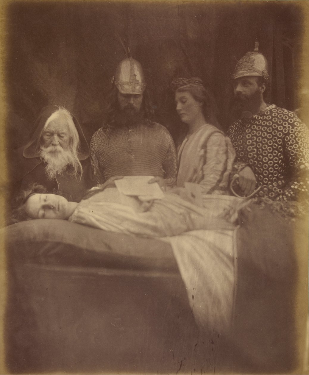 Elaine Og ærbødig bar de henne inn i Hall av Julia Margaret Cameron