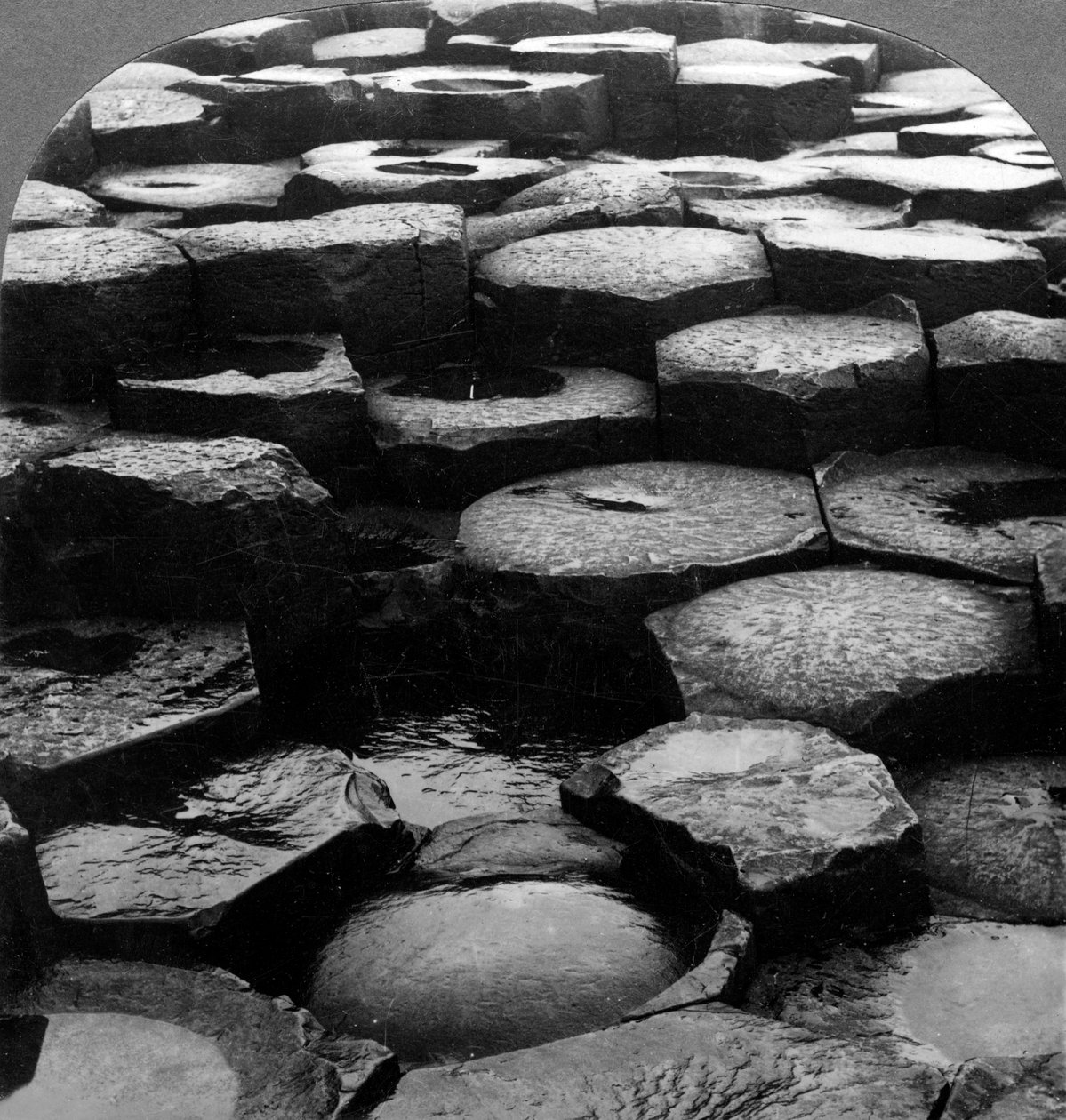 Giants Causeway, Antrim, Nord-Irland. av Keystone View Company