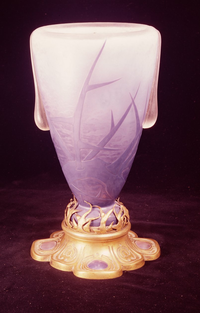 Favrile vase med ormolu base (glass) av Louis Comfort Tiffany
