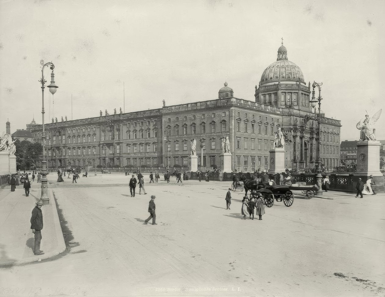 Berlin, bypalass av Lucien Levy