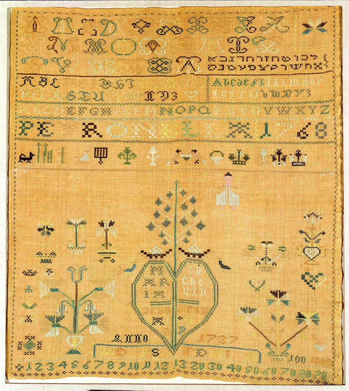Brodert prøvetaker, ferdigstilt i 1768 (tekstil) av Maria 1737 91 Hocker