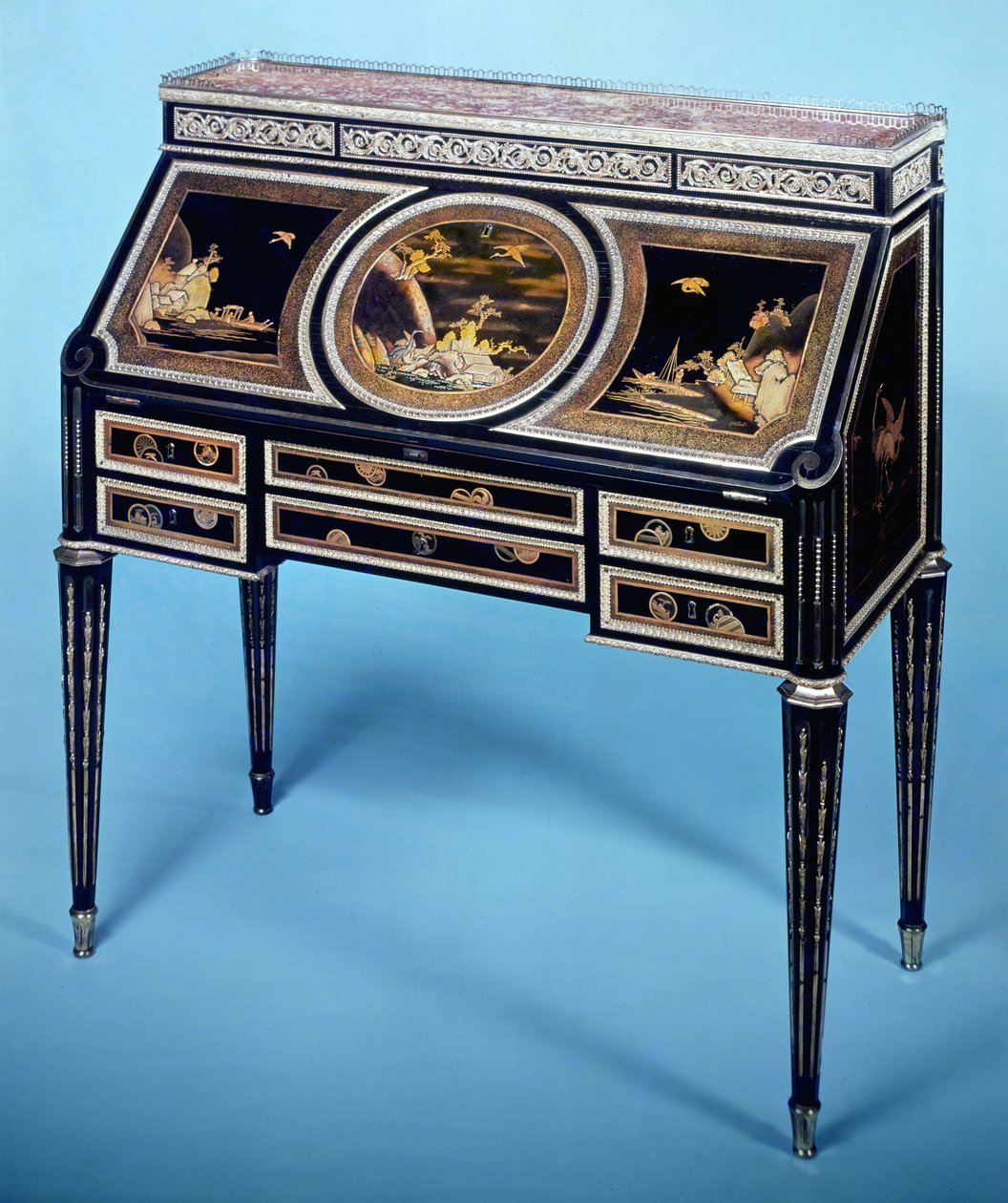 Sekretær, ca. 1780-85 (ibenholt, marmor og ormolu) av Martin Carlin