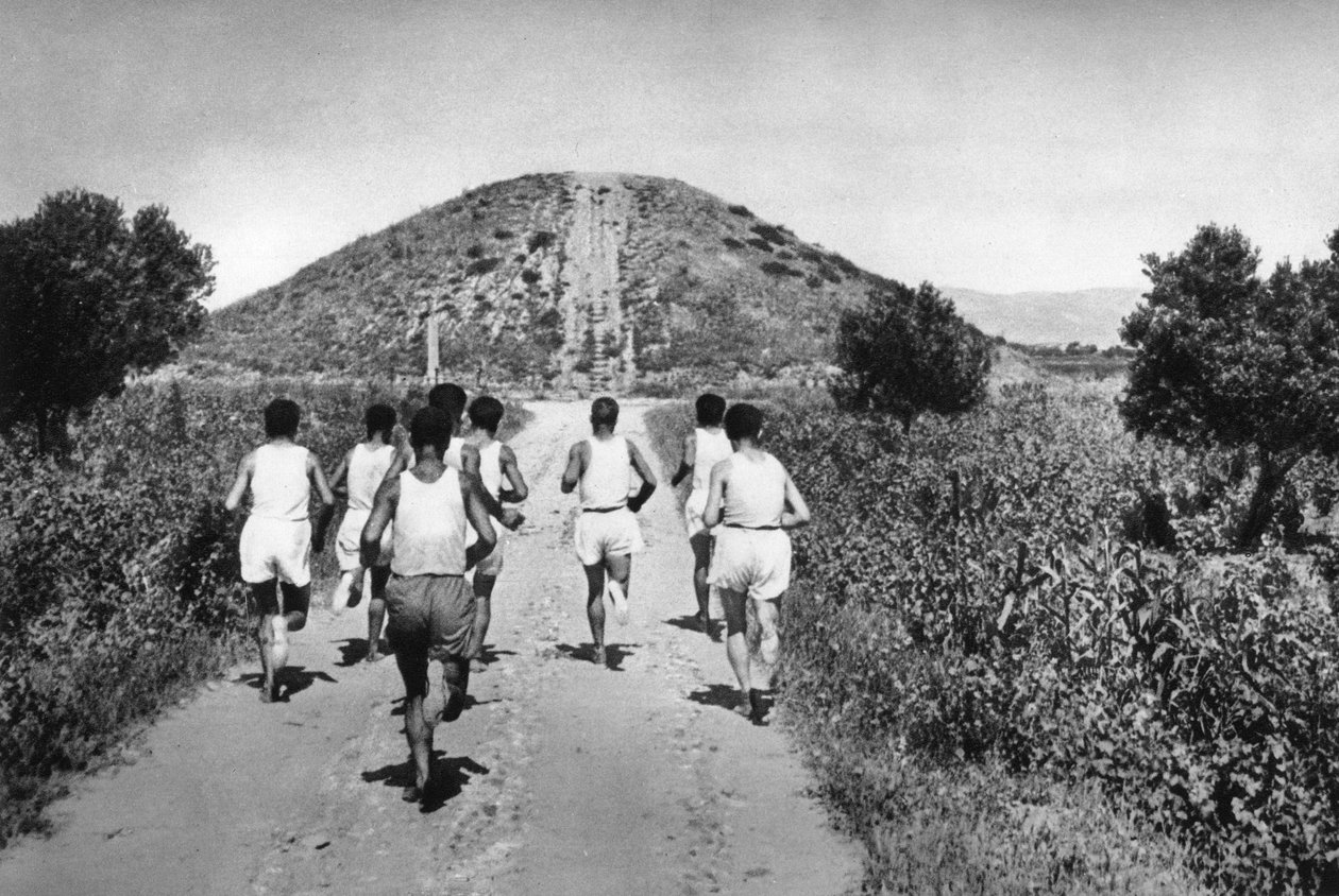 The Tumulus of Marathon, Hellas, 1937. av Martin Hurlimann