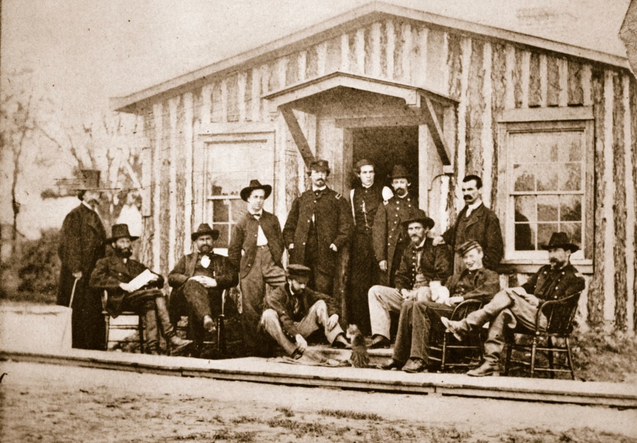 Offiserer for Grants stab, City Point, Virginia, 1864 av Mathew B. Brady