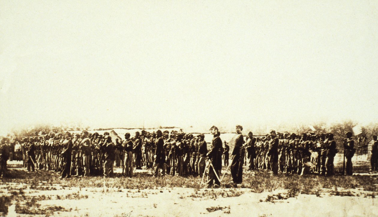 First U.S. Colored Infantry, pub. ca. 1860-tallet (sepia-bilde) av Mathew B. Brady