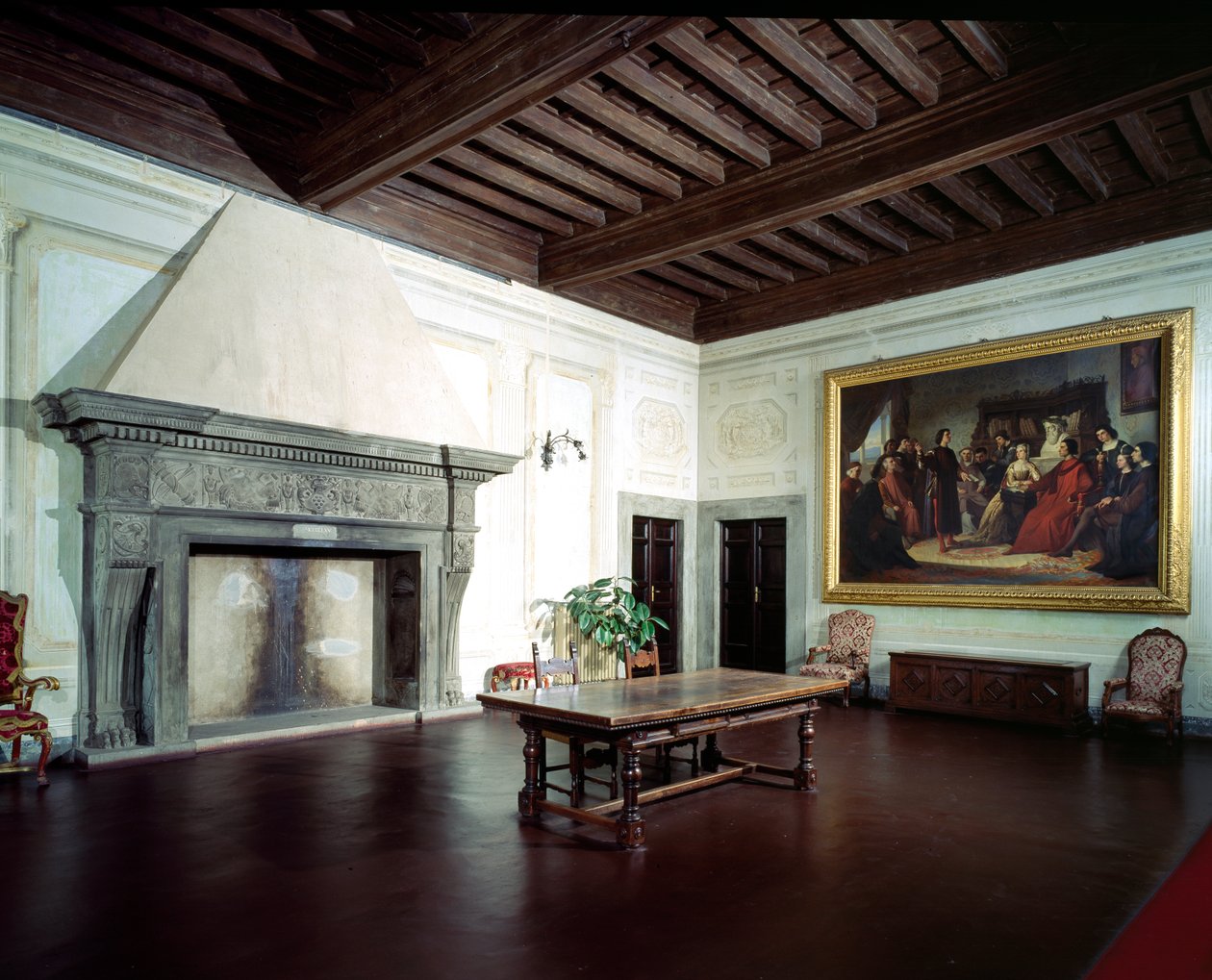 Interiør med peis fra det femtende århundre, Villa Medicea di Careggi av Michelozzo di Bartolommeo