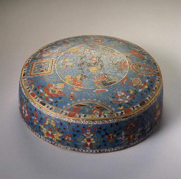 Mandala (cloisonne-emalje) (se også 272150) av Ming Dynasty Chinese School
