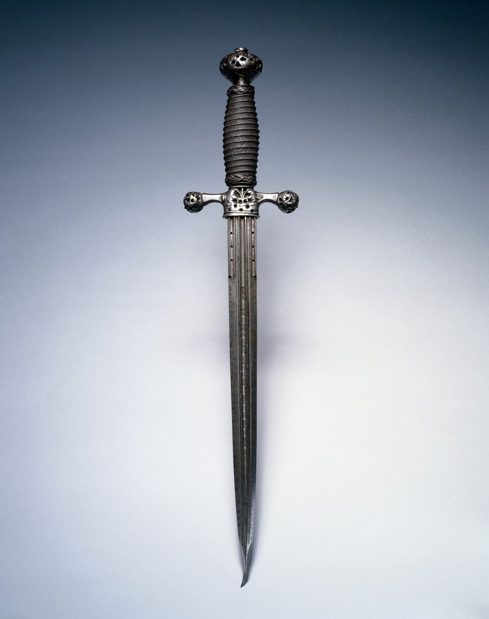 Dolk, ca. 1620-50 (stål med wiregrep) av Netherlandish School