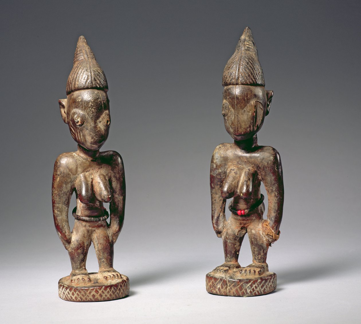 Ere Ibeji Memory Figures, Yoruba Culture (tre) (se også 181682) av Nigerian