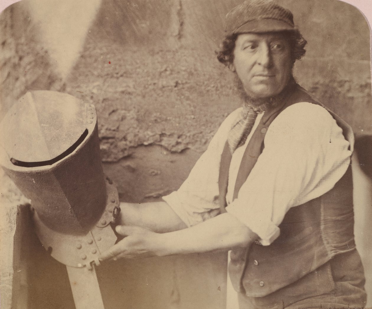 [Mann med hjelm], 1858. av Oscar Gustav Rejlander