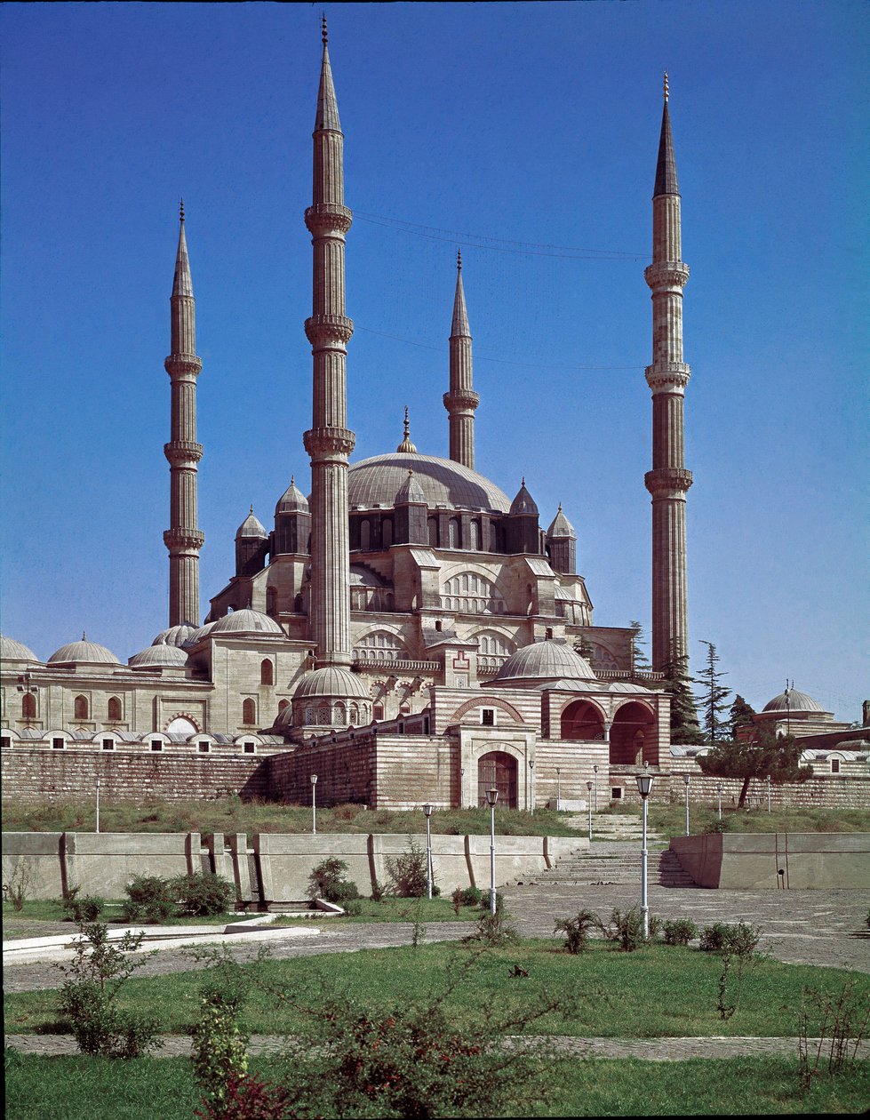 Utsikt over moskeen i Selimiye (1575) av Ottoman School