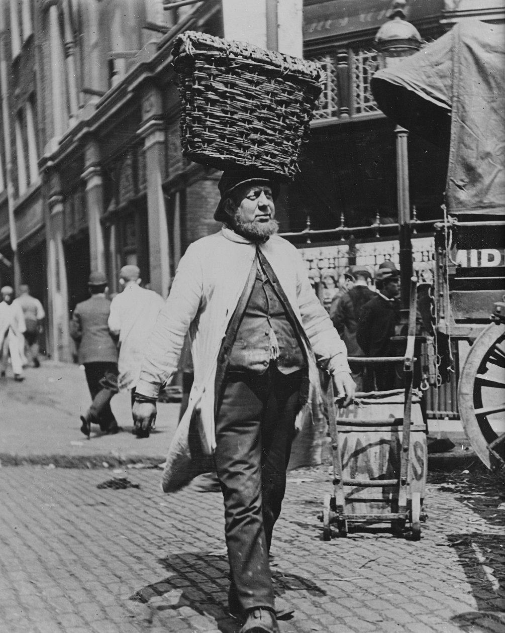 Fish Porters på Billingsgate Market, 1893 (se også 112438) av Paul Martin
